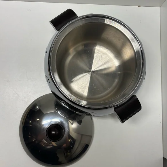 Vintage Midcentury Westbend Penguin chrome insulated hot and cold server - Picture 2 of 6